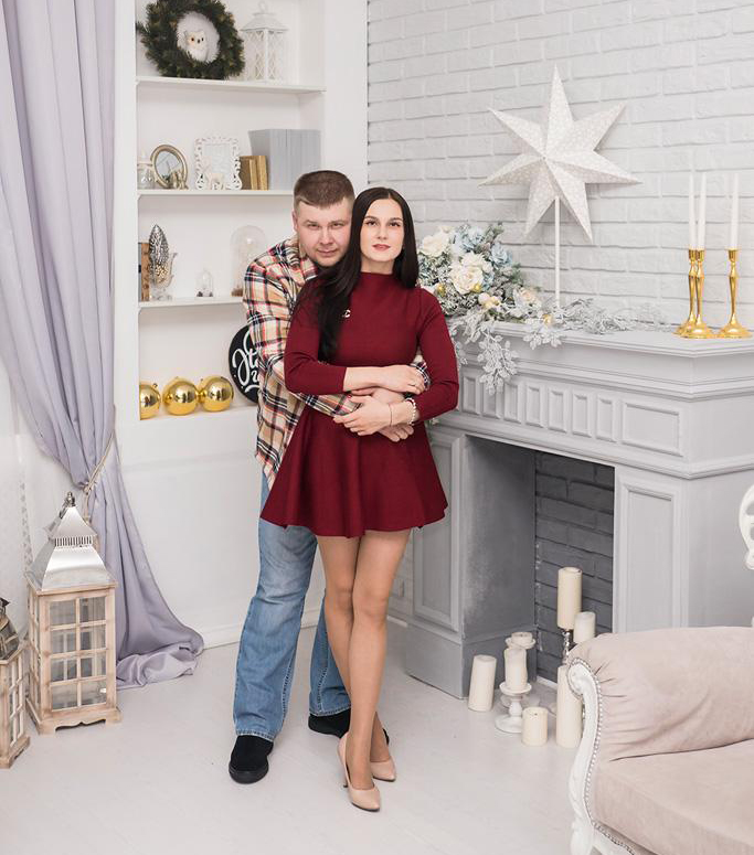 У нас напротив дома детская площадка, дочка все время там играет №1