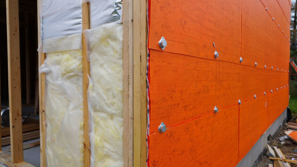 Как утеплить деревянный дом?