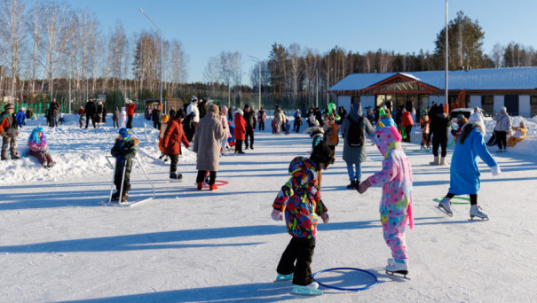 В коттеджном посёлке «Заповедник» открылся каток