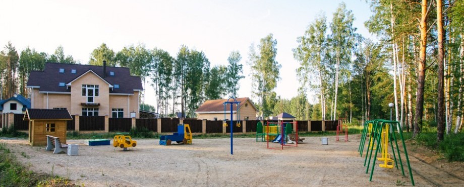 Установлены две детских площадки в поселке 