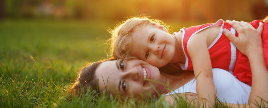 Поздравление с Днем весны и труда и график работы в праздничные дни