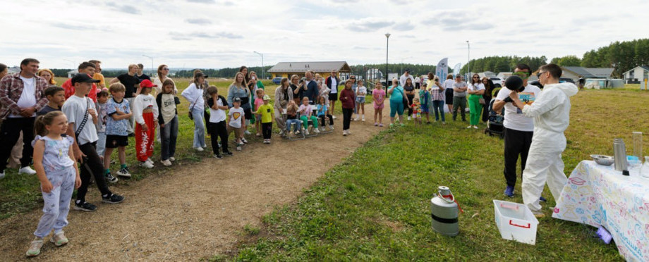 Жители отпраздновали День рождения «Радости»