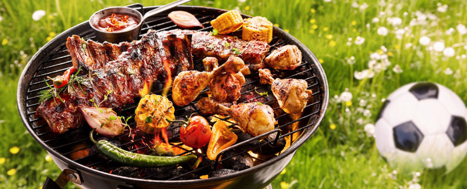 Футбол в подгузниках и огонь на ладонях — добро пожаловать в «Радость»!