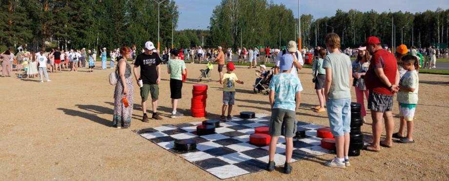 Жители отпраздновали десятилетие коттеджного посёлка «Заповедник»