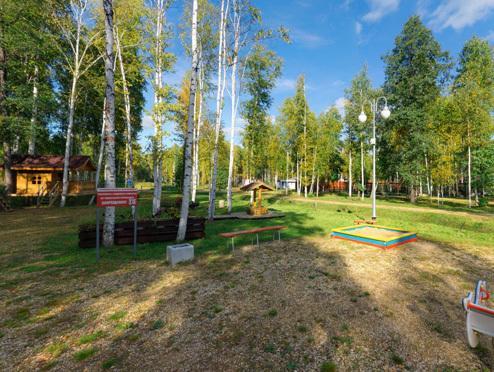 Детская площадка у зоопарка