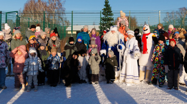 Новый год отметили в посёлке «Радость» - вид №1